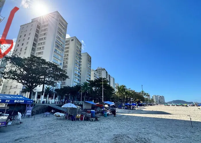 Apartamento 701 nas Pitangueiras - 2 dormitórios - na quadra da praia! Guarujá